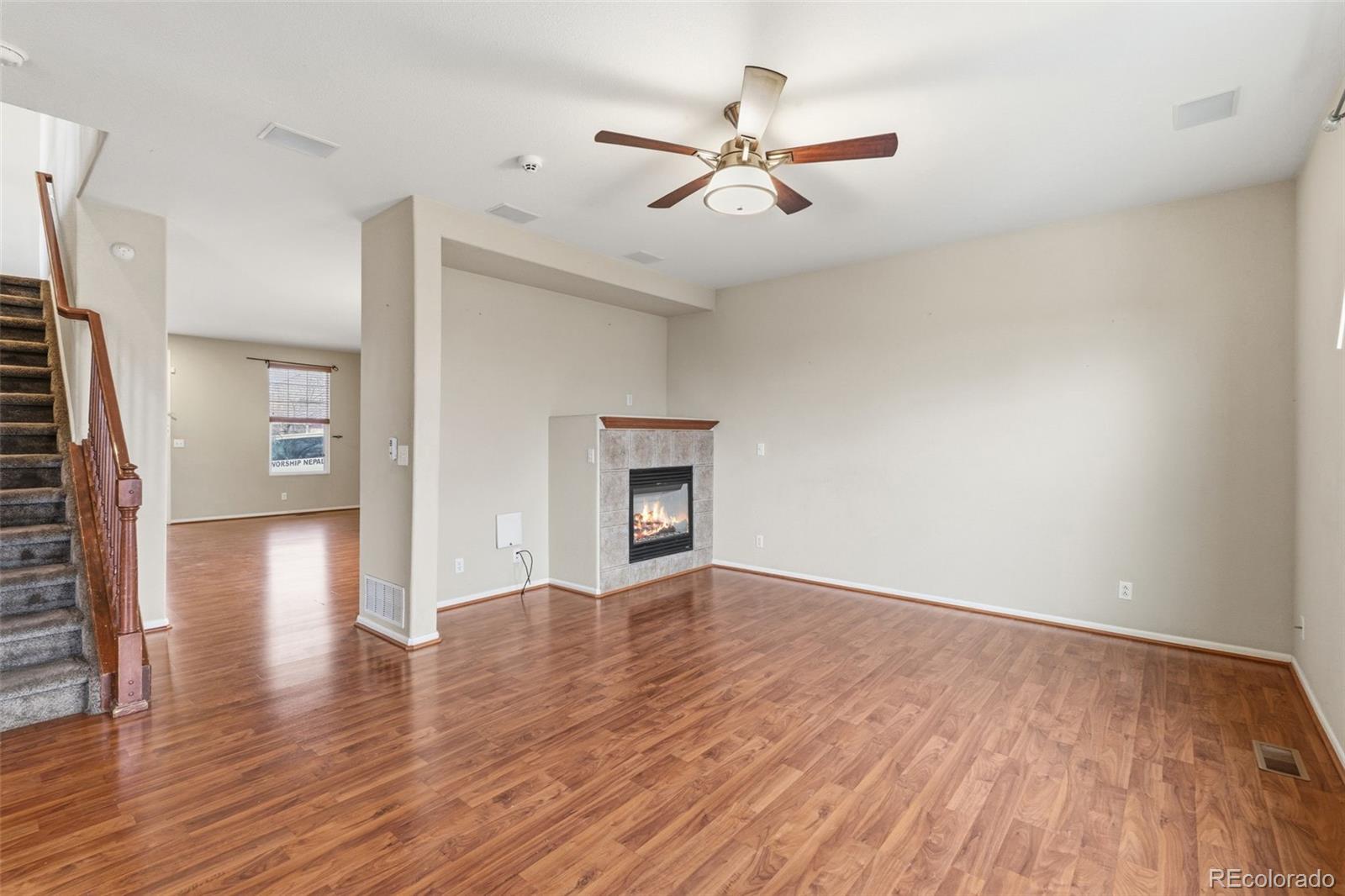 MLS Image #5 for 16020 e 55th avenue,denver, Colorado