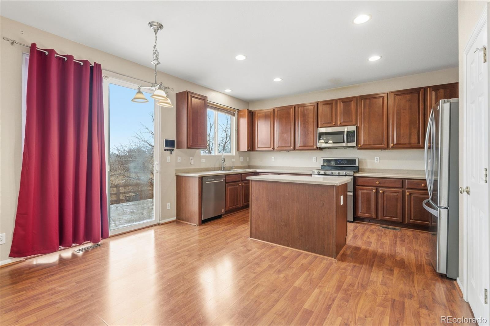 MLS Image #8 for 16020 e 55th avenue,denver, Colorado