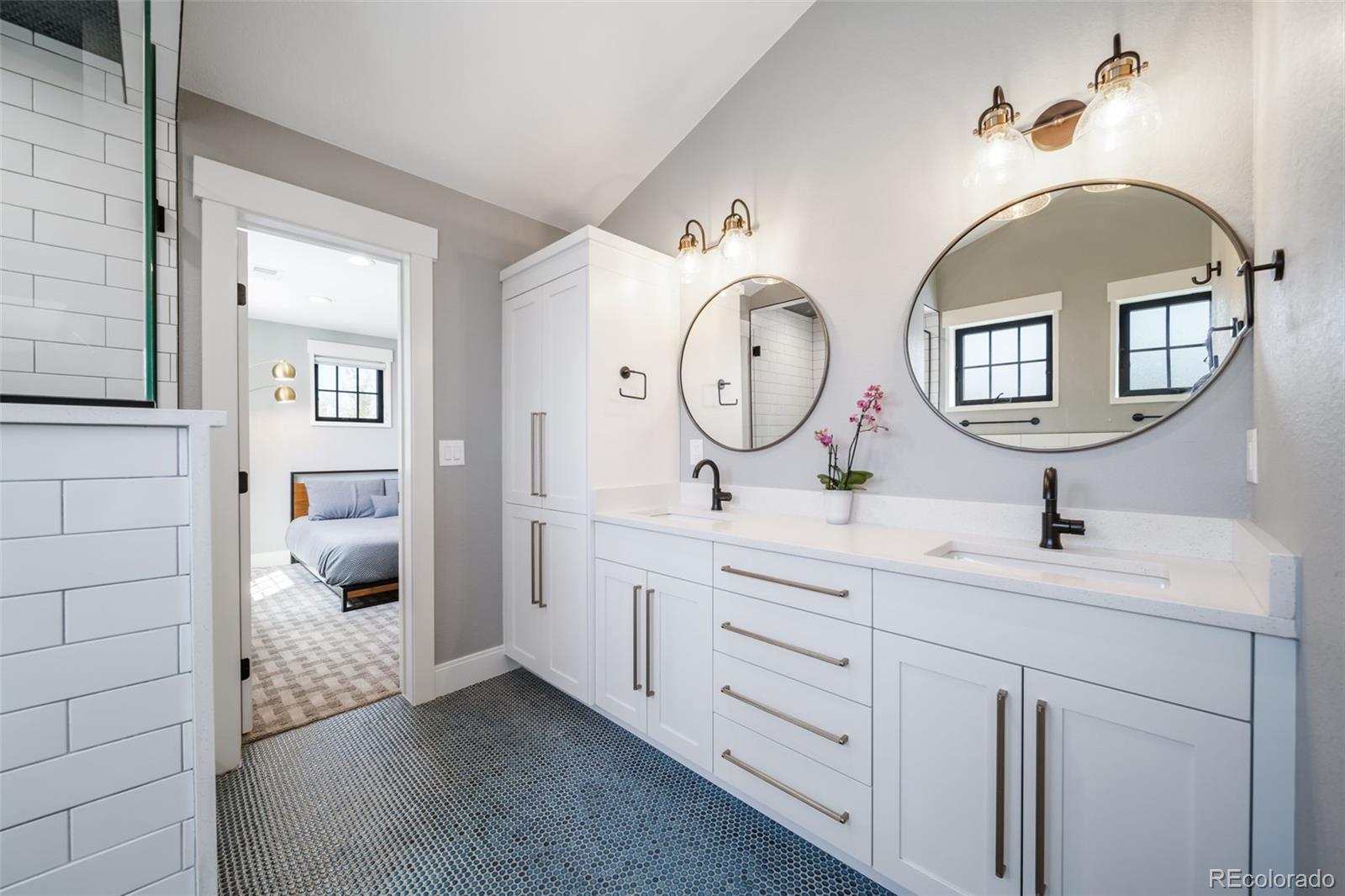 MLS Image #31 for 2732 s jackson street,denver, Colorado