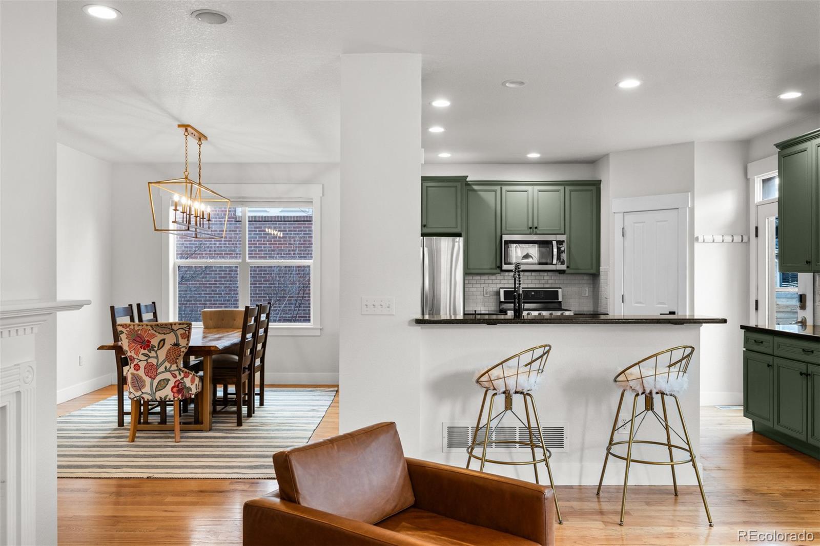 MLS Image #14 for 10137 e 31st avenue,denver, Colorado