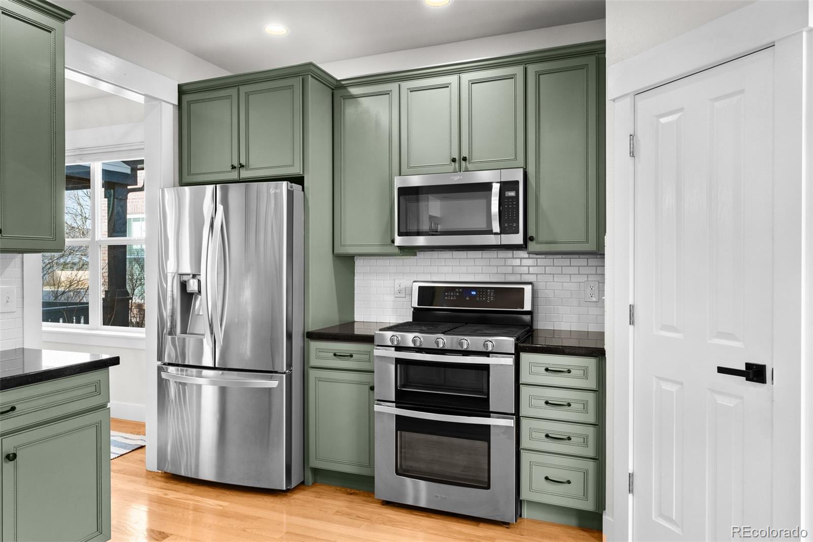 MLS Image #19 for 10137 e 31st avenue,denver, Colorado
