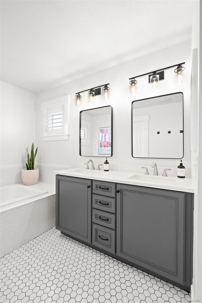 MLS Image #29 for 10137 e 31st avenue,denver, Colorado