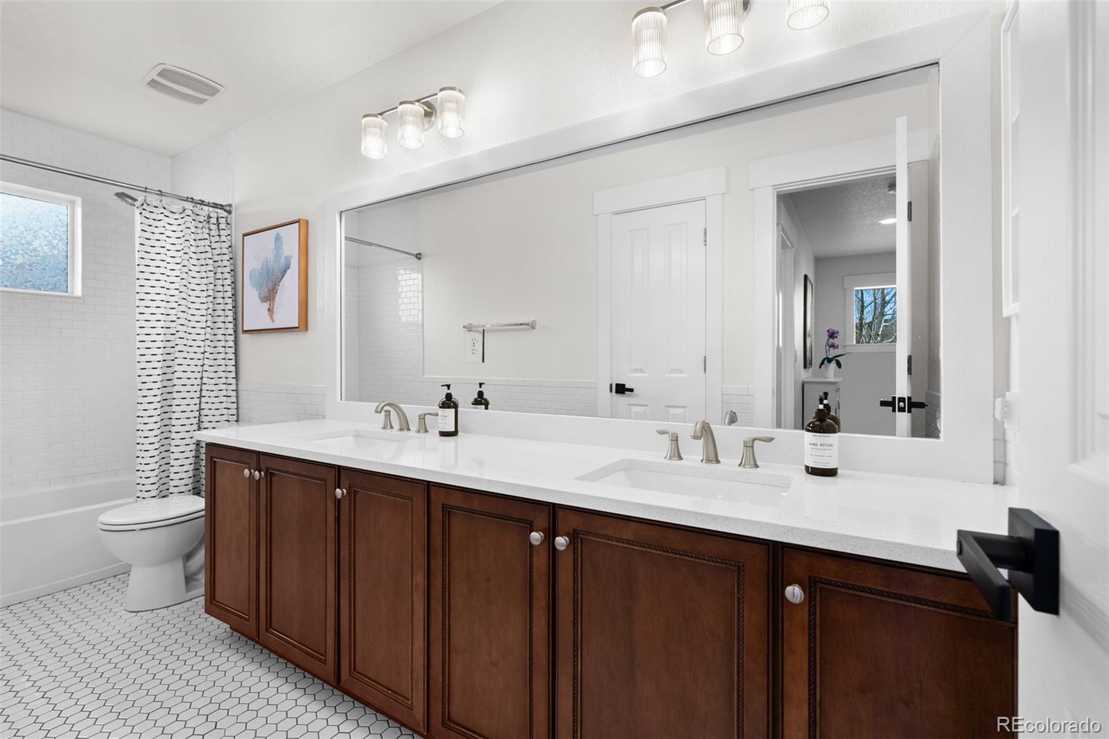 MLS Image #34 for 10137 e 31st avenue,denver, Colorado