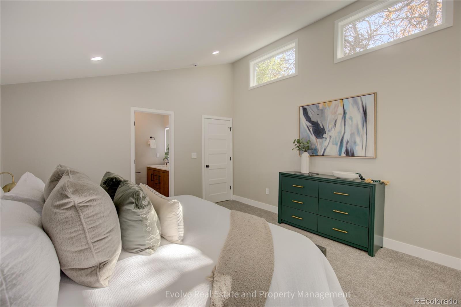 MLS Image #15 for 1076 s leyden street,denver, Colorado