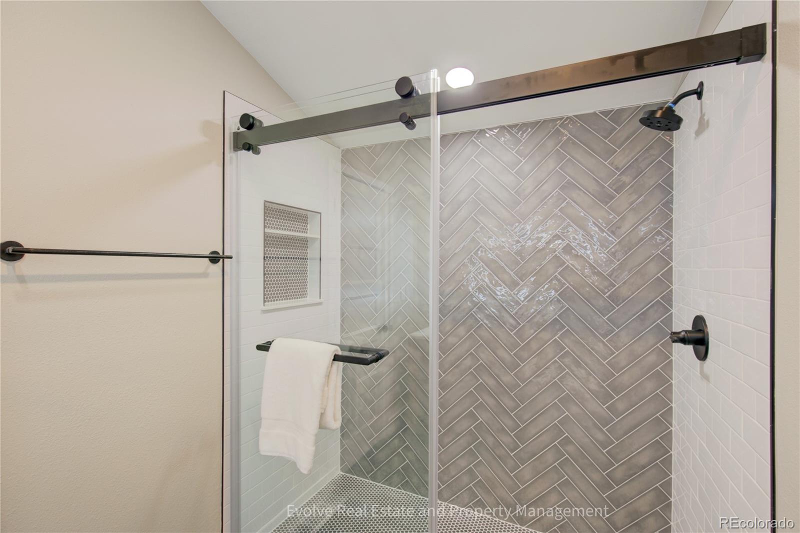 MLS Image #17 for 1076 s leyden street,denver, Colorado