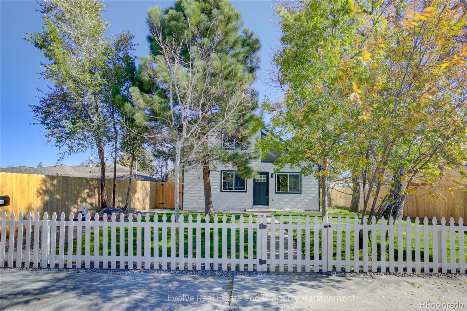 MLS Image #3 for 1076 s leyden street,denver, Colorado