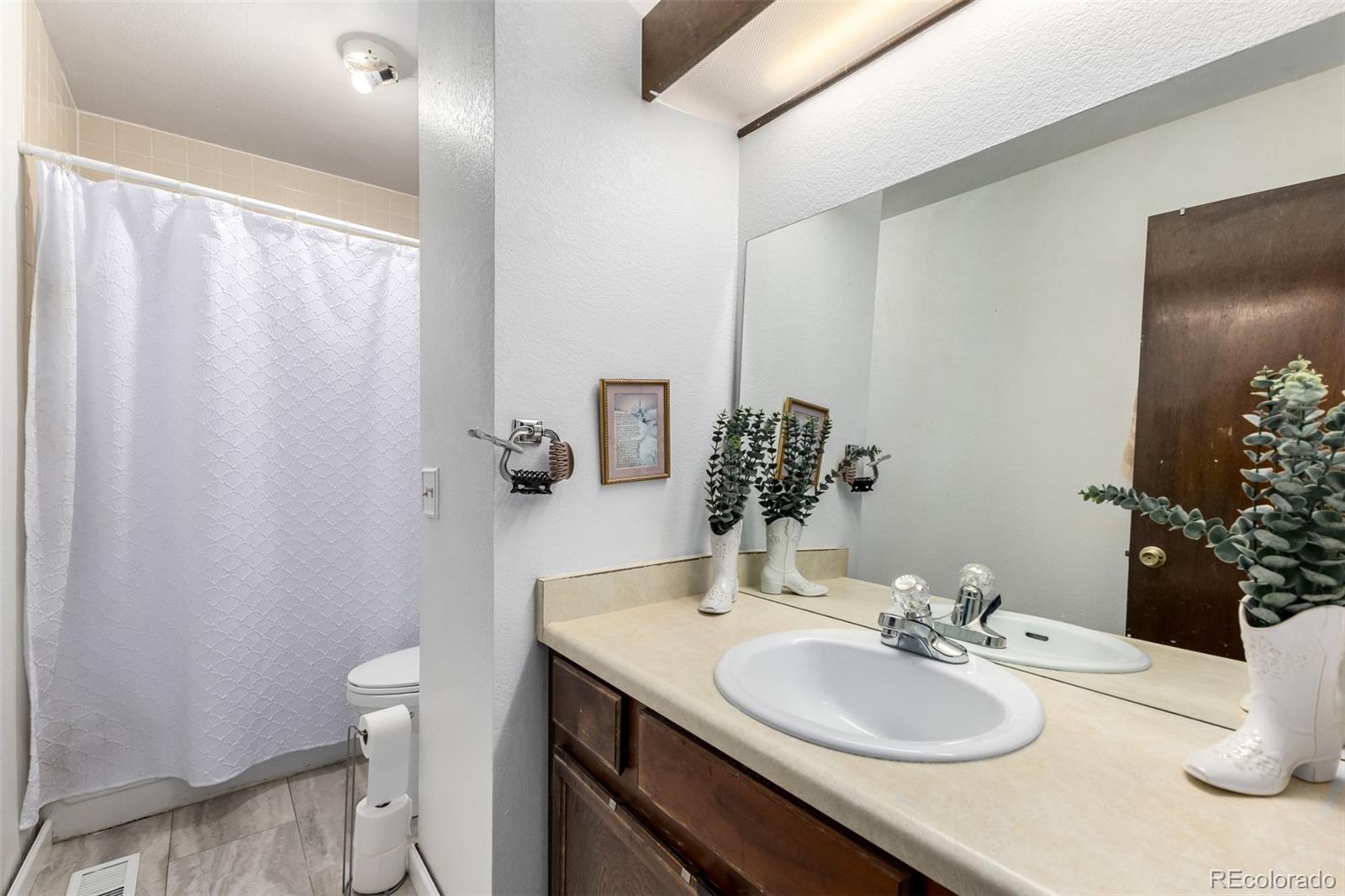 MLS Image #15 for 11658  community center drive,northglenn, Colorado