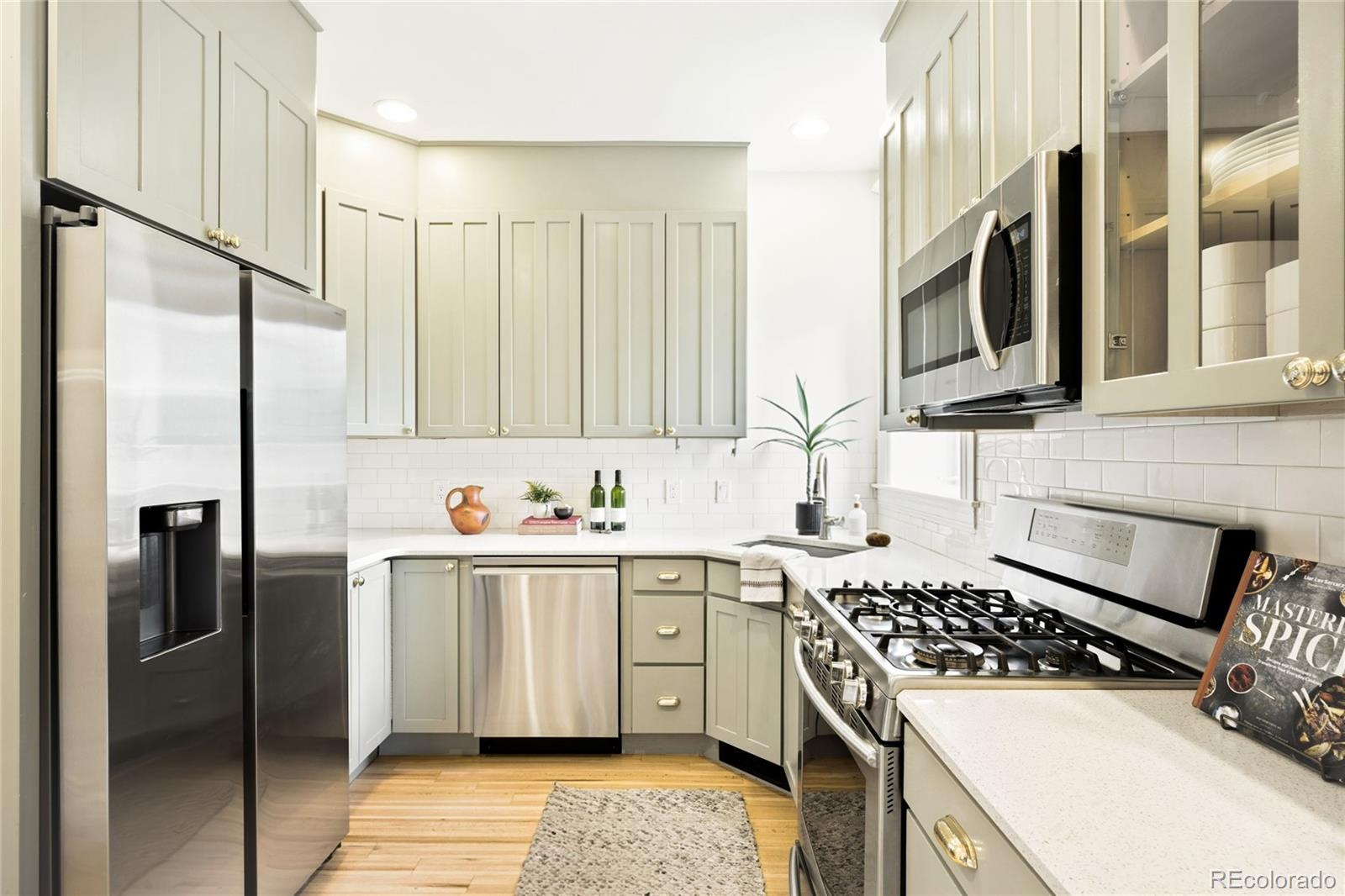 MLS Image #11 for 1620  steele street,denver, Colorado