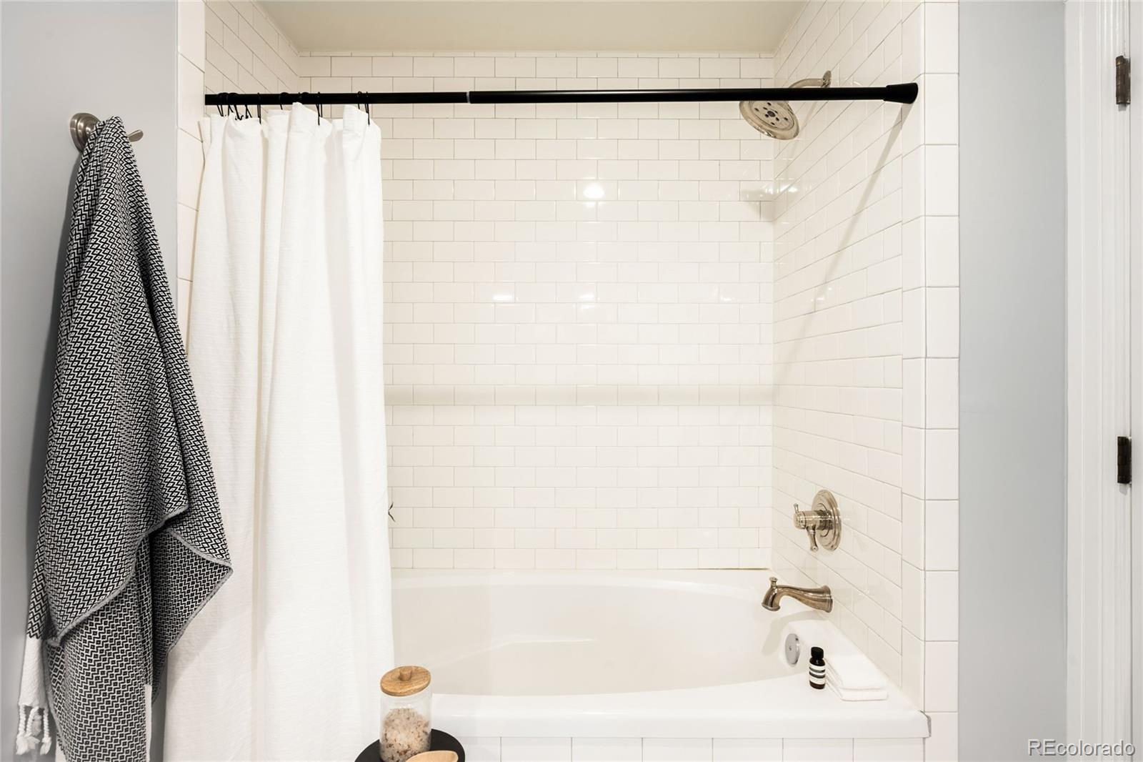 MLS Image #26 for 1620  steele street,denver, Colorado