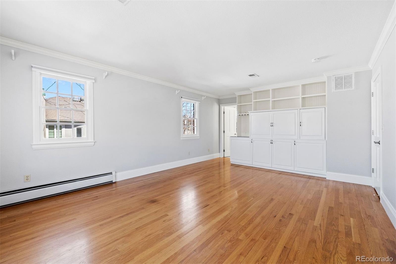 MLS Image #11 for 350  clayton street a,denver, Colorado