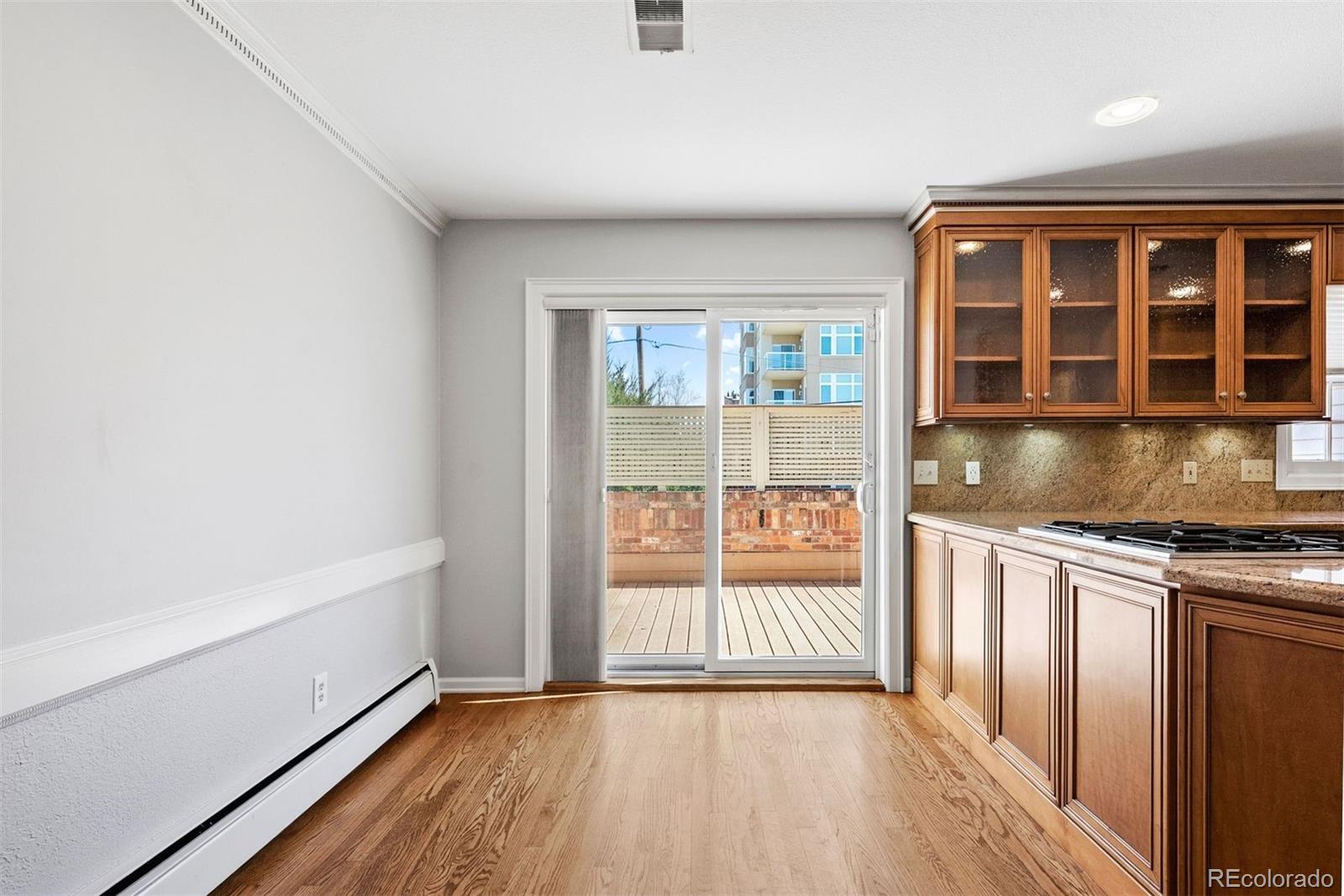 MLS Image #7 for 350  clayton street a,denver, Colorado