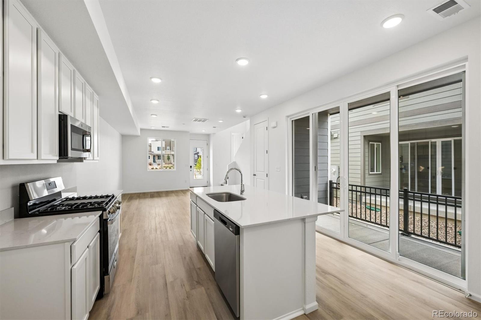 MLS Image #8 for 17235 e alameda parkway,aurora, Colorado