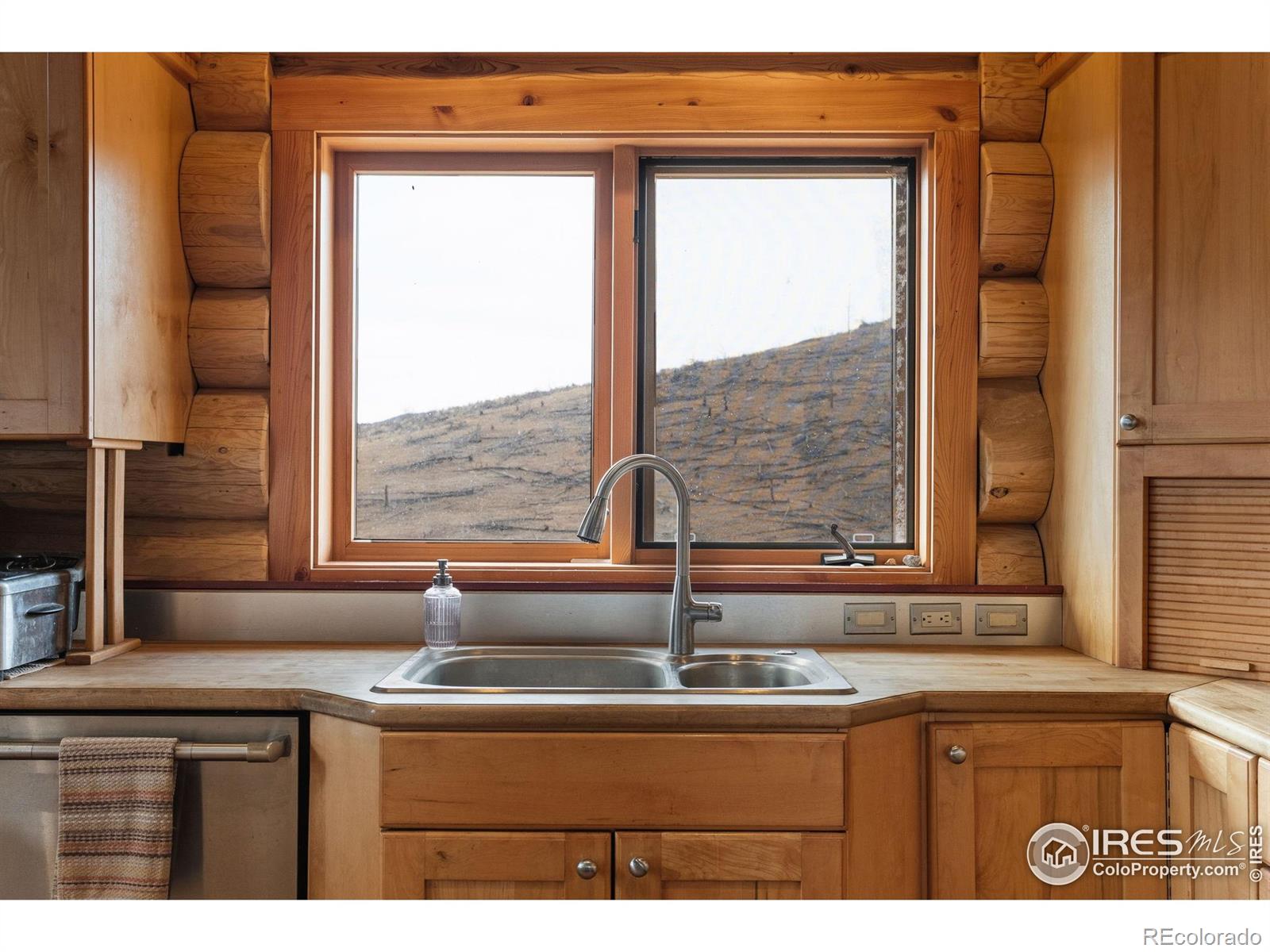 MLS Image #12 for 2441  star view drive,livermore, Colorado