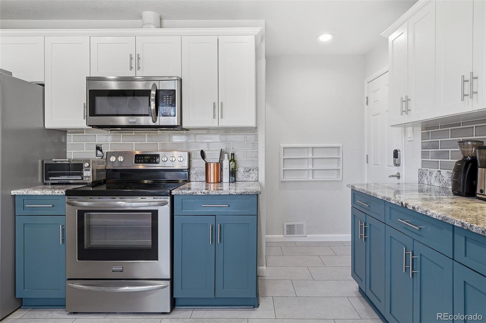 MLS Image #12 for 2702 s stuart street,denver, Colorado