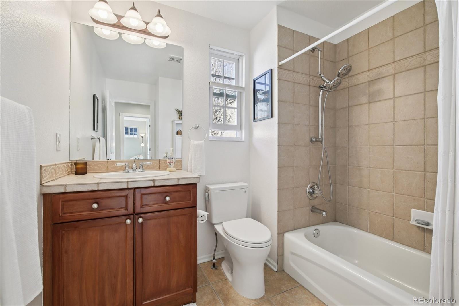 MLS Image #28 for 982  roslyn street,denver, Colorado