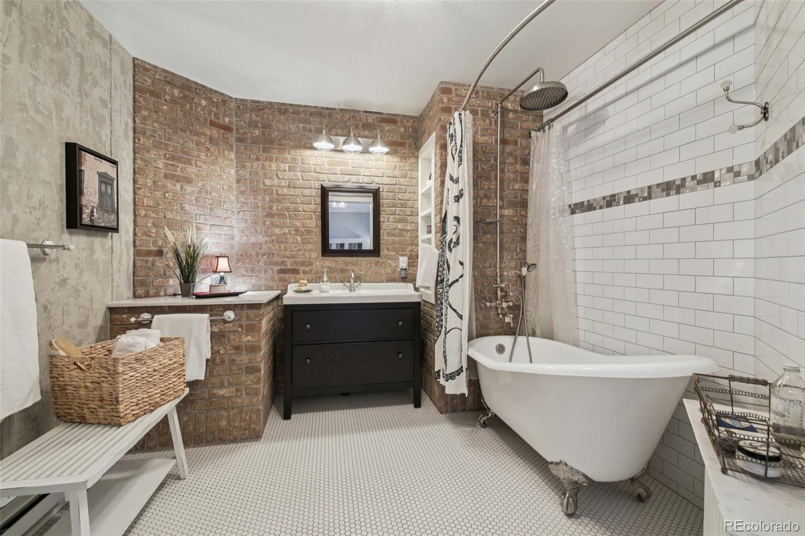MLS Image #30 for 982  roslyn street,denver, Colorado