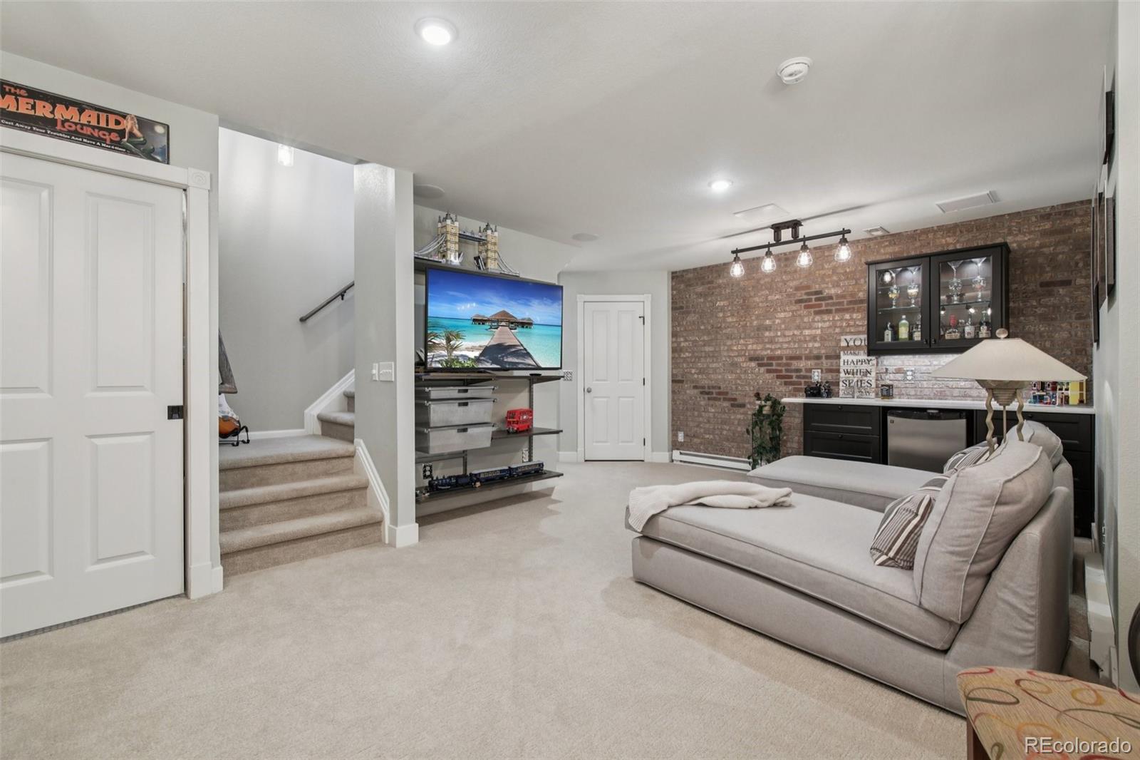 MLS Image #33 for 982  roslyn street,denver, Colorado
