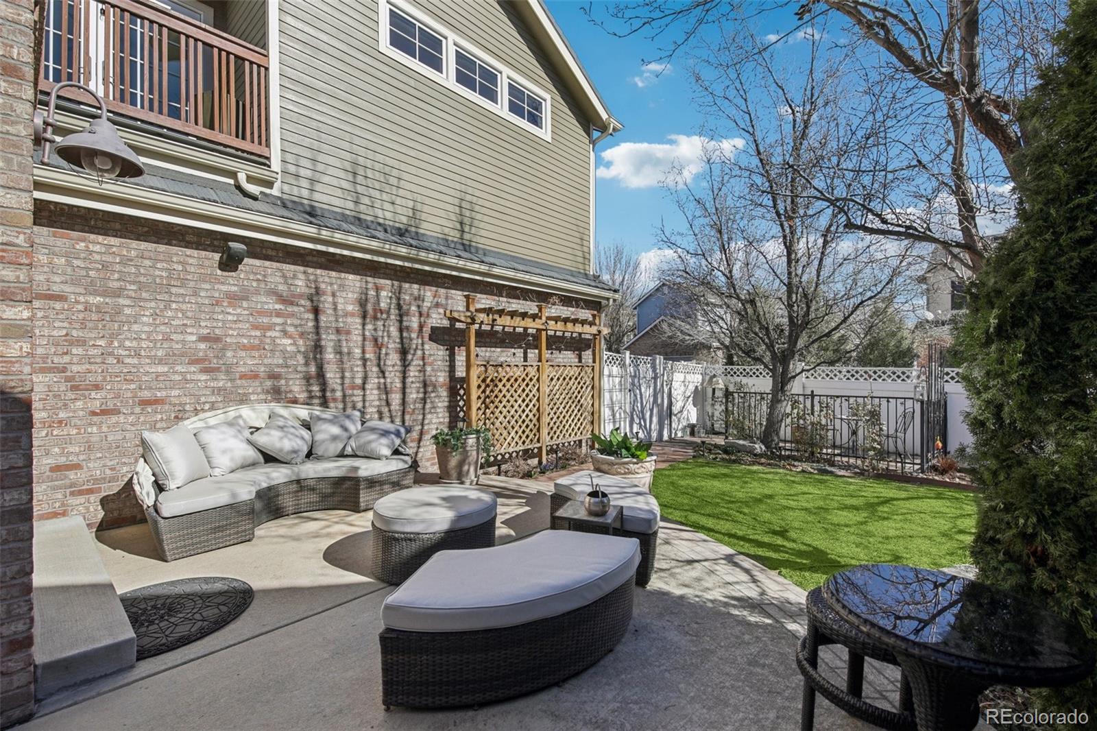 MLS Image #40 for 982  roslyn street,denver, Colorado