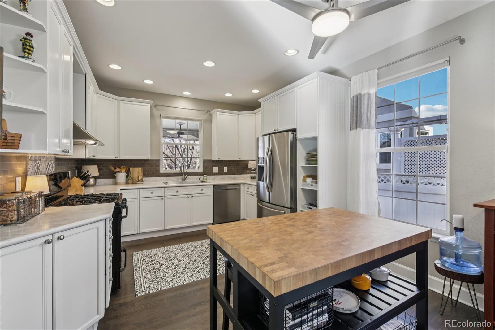 MLS Image #6 for 982  roslyn street,denver, Colorado