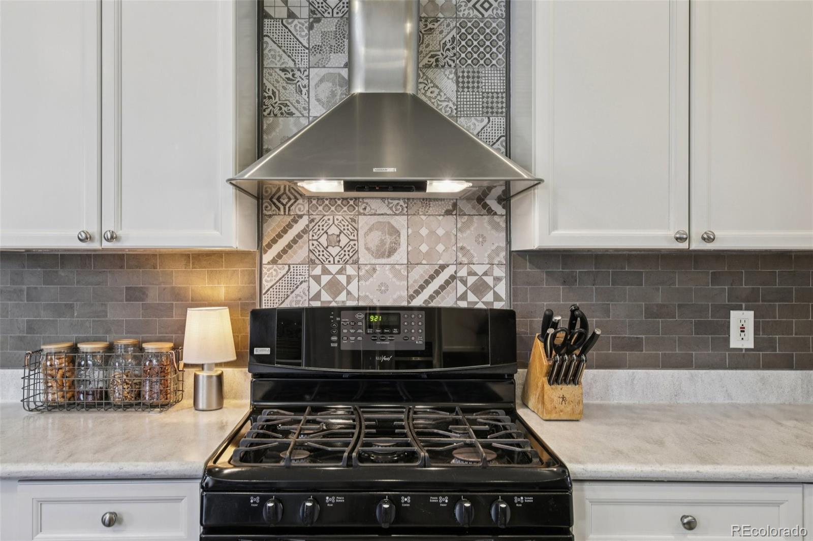 MLS Image #7 for 982  roslyn street,denver, Colorado