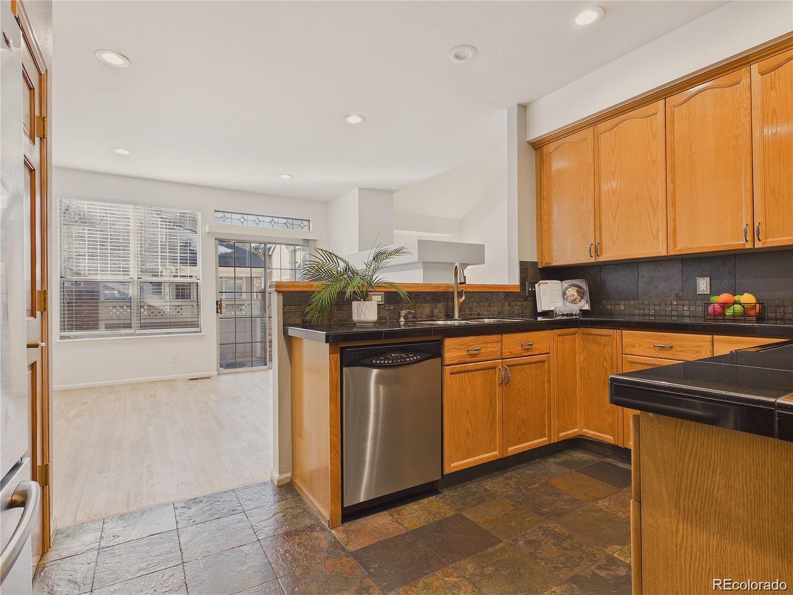 MLS Image #10 for 4052 s abilene circle c,aurora, Colorado