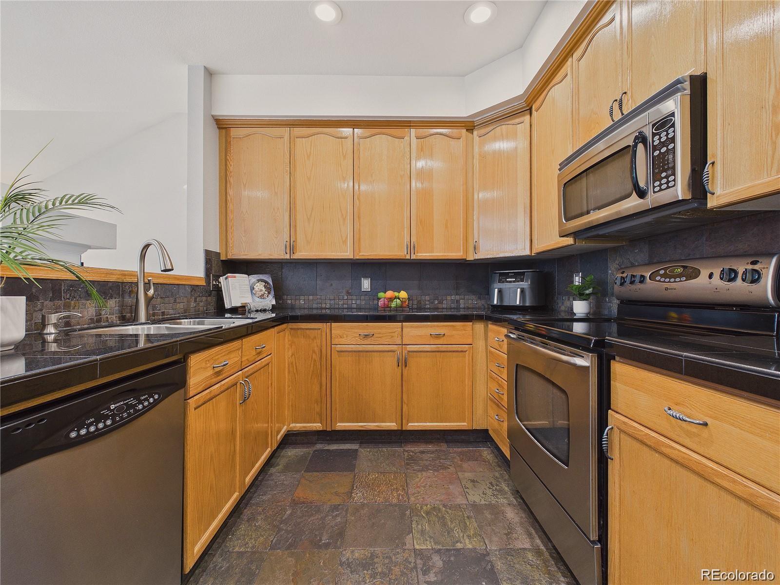 MLS Image #16 for 4052 s abilene circle c,aurora, Colorado