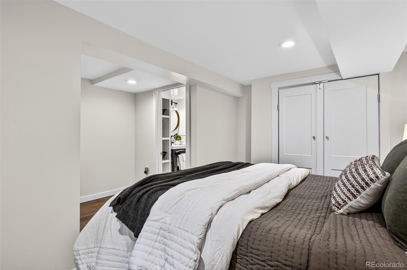 MLS Image #25 for 476 s grant street,denver, Colorado