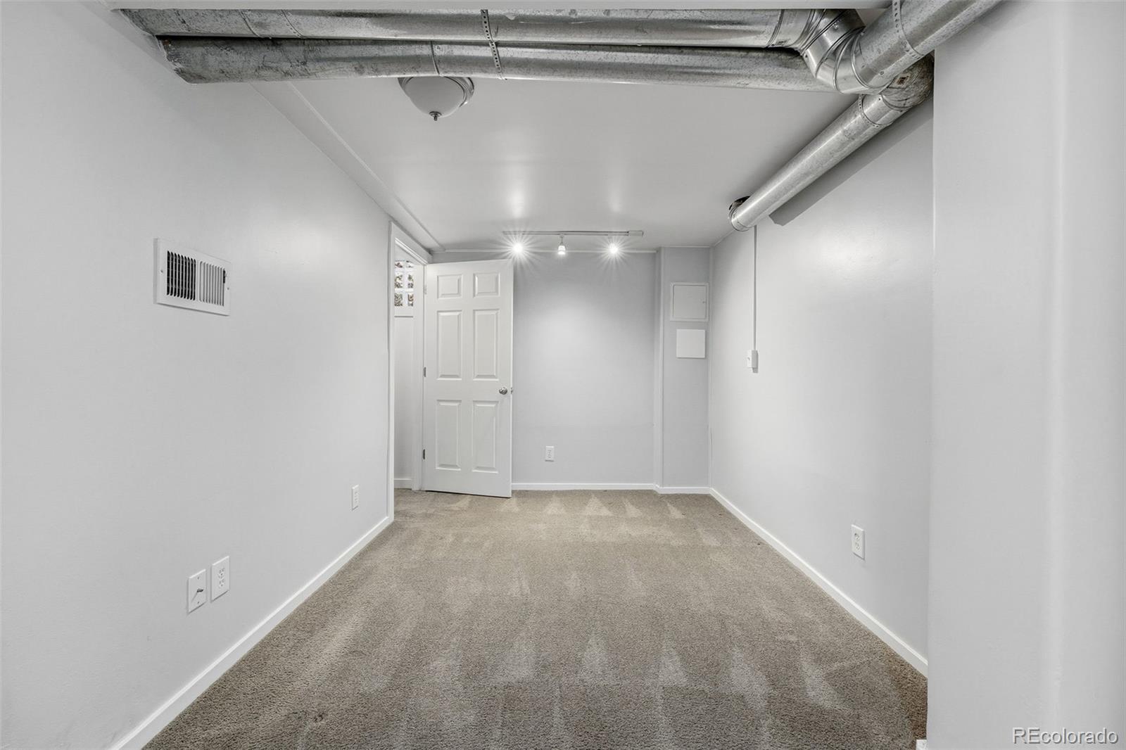 MLS Image #24 for 1573 s lincoln street,denver, Colorado