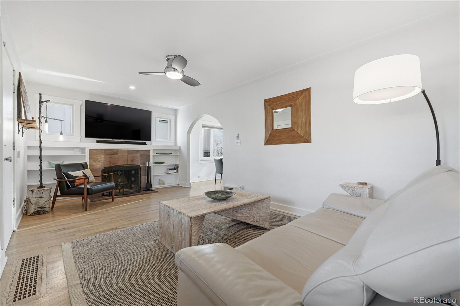 MLS Image #3 for 1573 s lincoln street,denver, Colorado