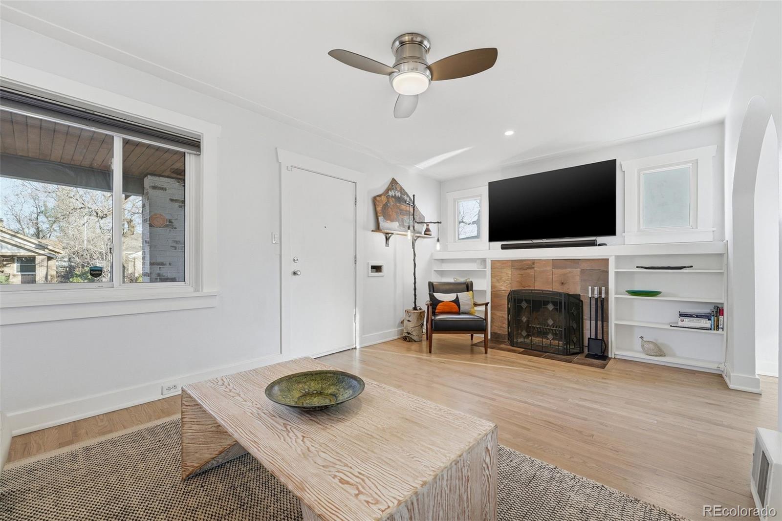 MLS Image #4 for 1573 s lincoln street,denver, Colorado