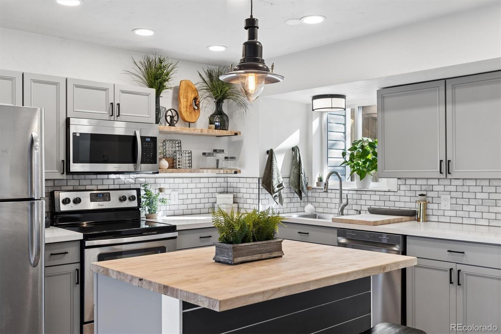 MLS Image #0 for 1603  longbow court,lafayette, Colorado