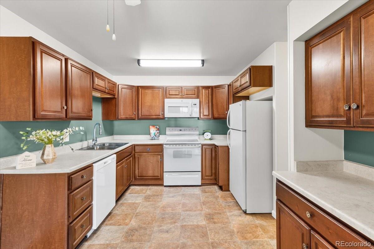 MLS Image #2 for 620 s alton way 2d,denver, Colorado