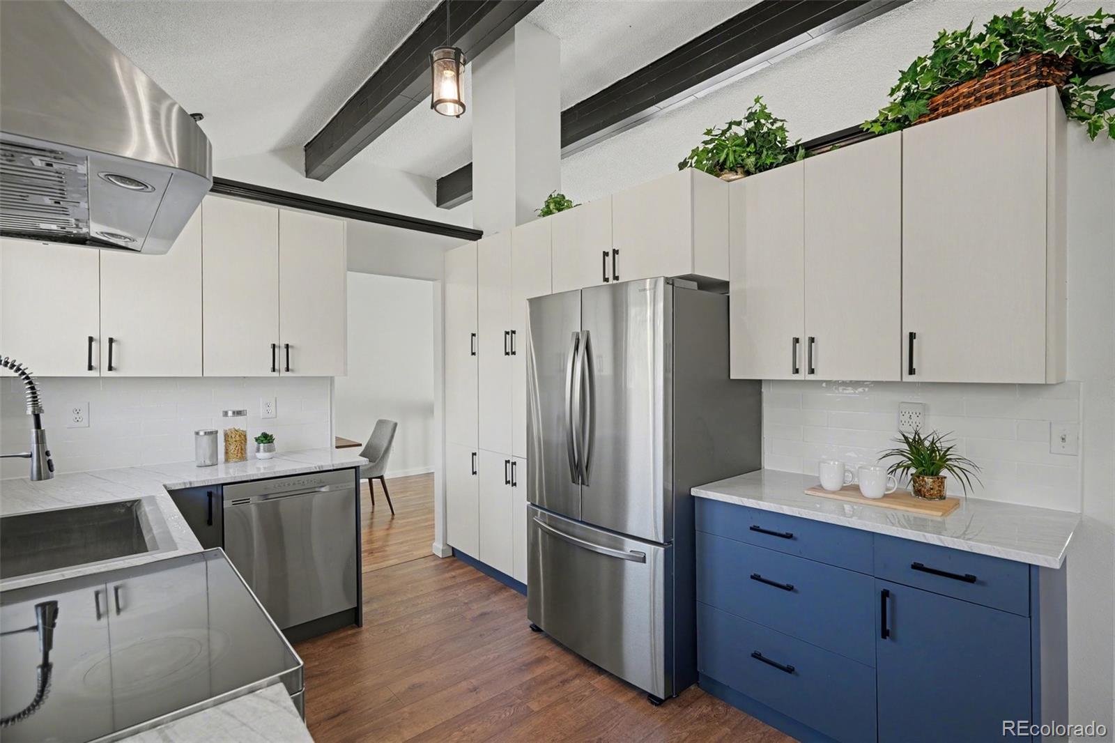 MLS Image #10 for 11257 e maplewood place,englewood, Colorado