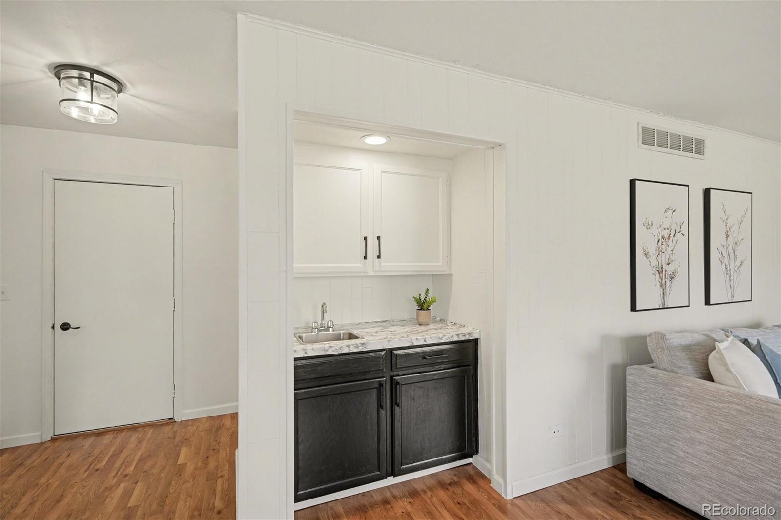 MLS Image #7 for 11257 e maplewood place,englewood, Colorado