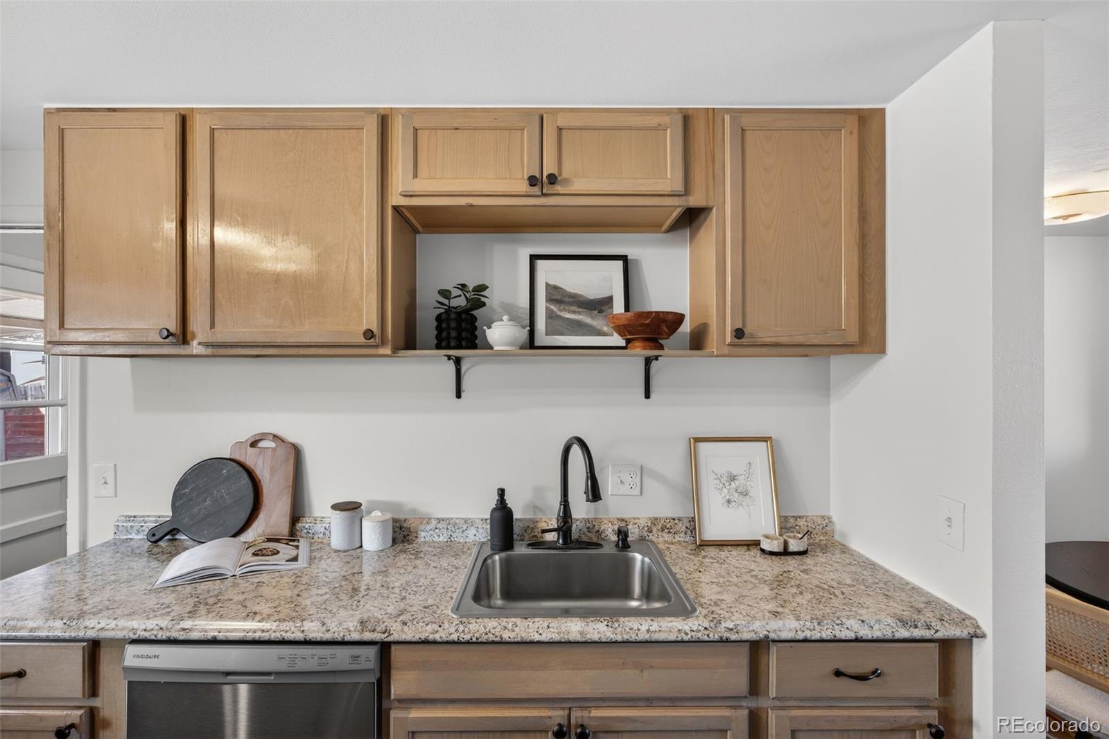 MLS Image #10 for 2682  meadowbrook drive,denver, Colorado