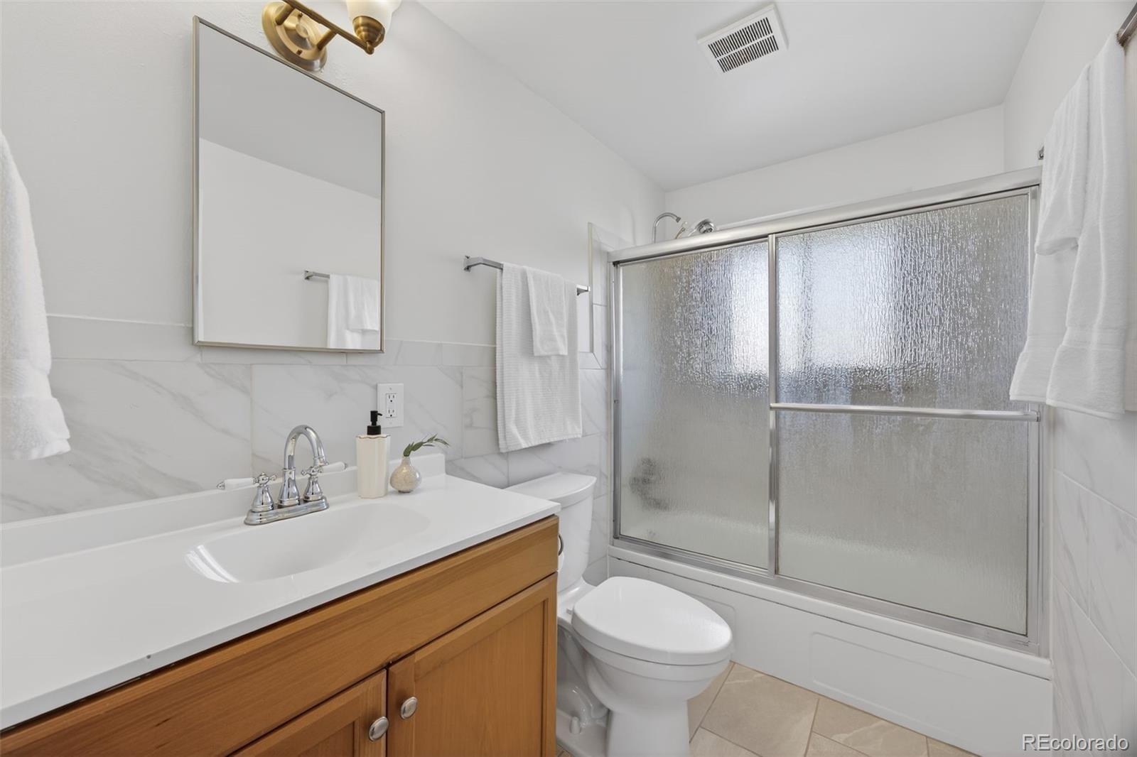 MLS Image #19 for 2682  meadowbrook drive,denver, Colorado