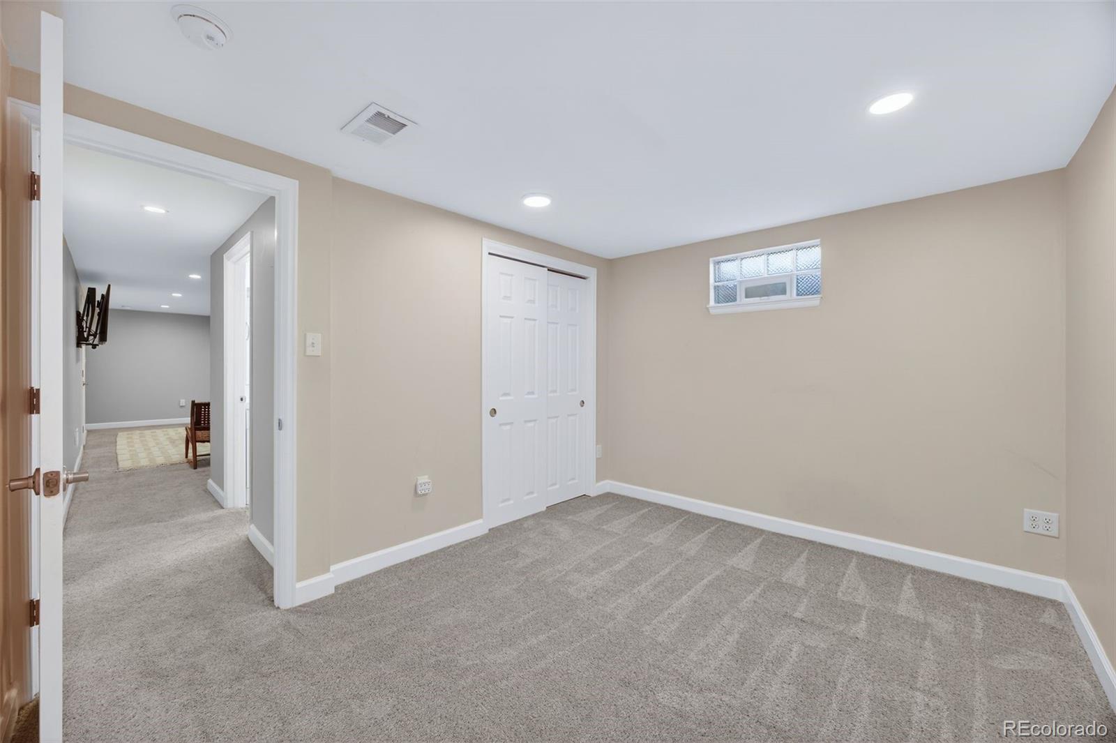 MLS Image #24 for 2682  meadowbrook drive,denver, Colorado