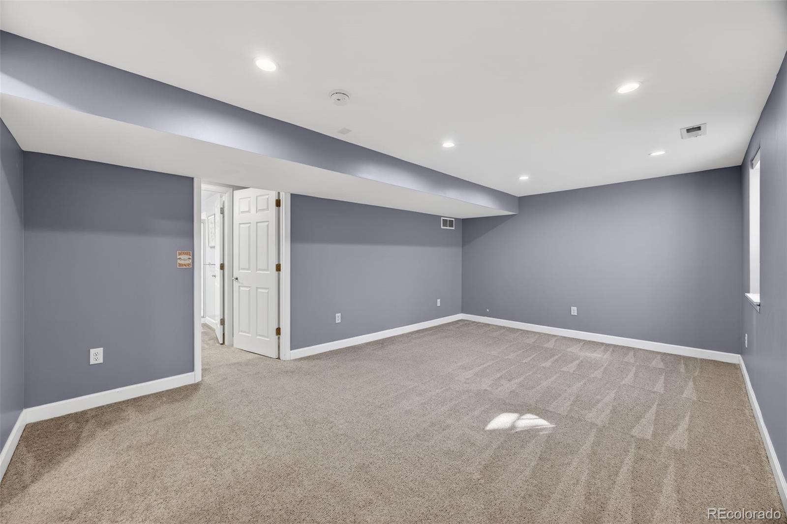 MLS Image #26 for 2682  meadowbrook drive,denver, Colorado