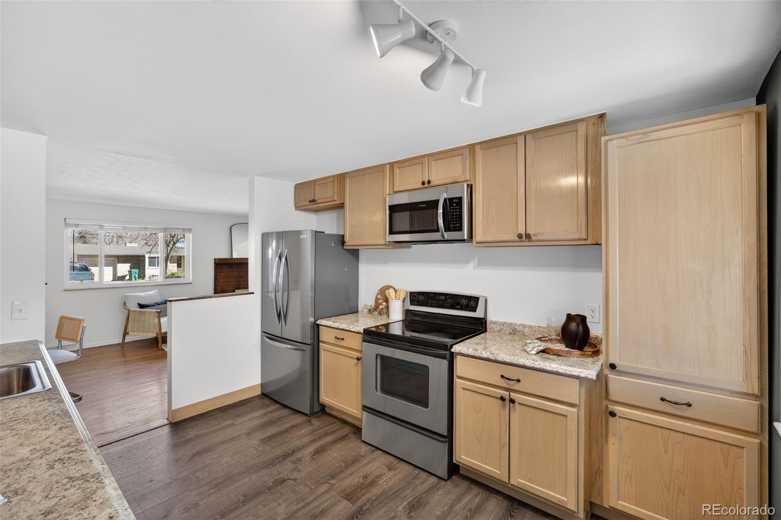 MLS Image #9 for 2682  meadowbrook drive,denver, Colorado