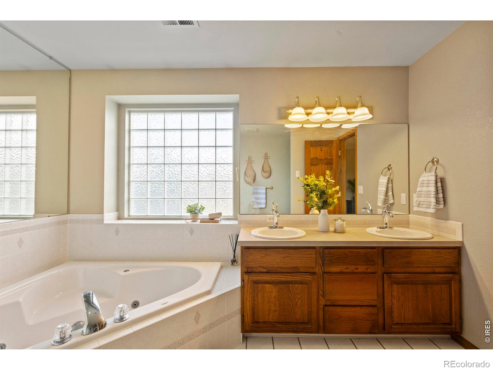 MLS Image #22 for 2718  park court,loveland, Colorado