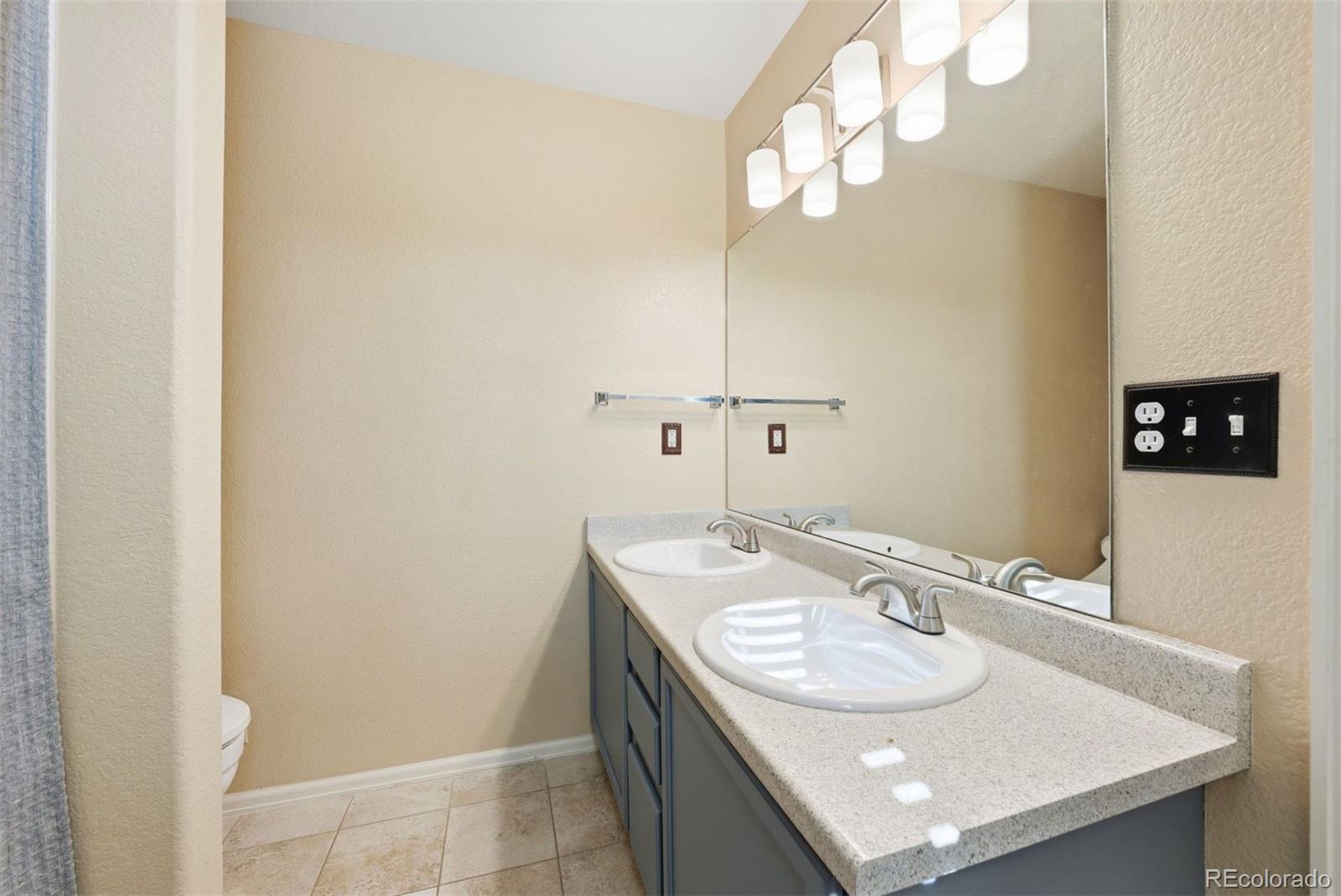 MLS Image #19 for 5493 s versailles street,aurora, Colorado