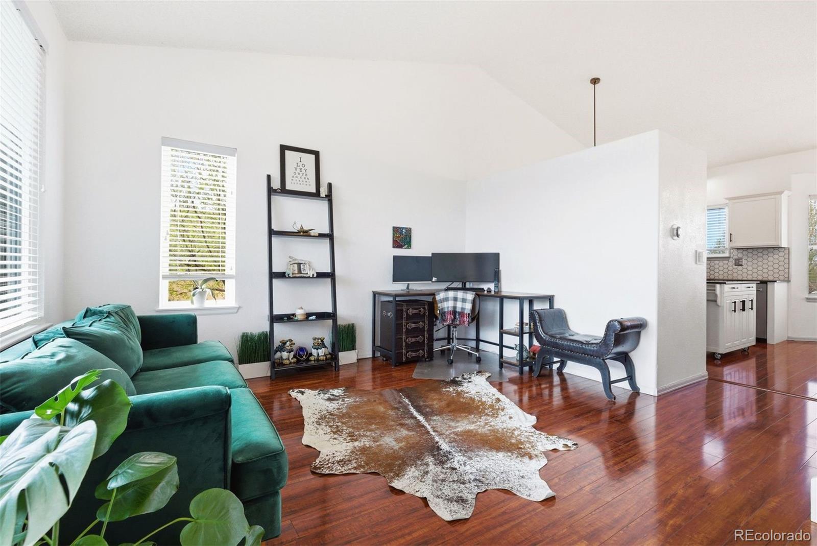 MLS Image #3 for 5493 s versailles street,aurora, Colorado