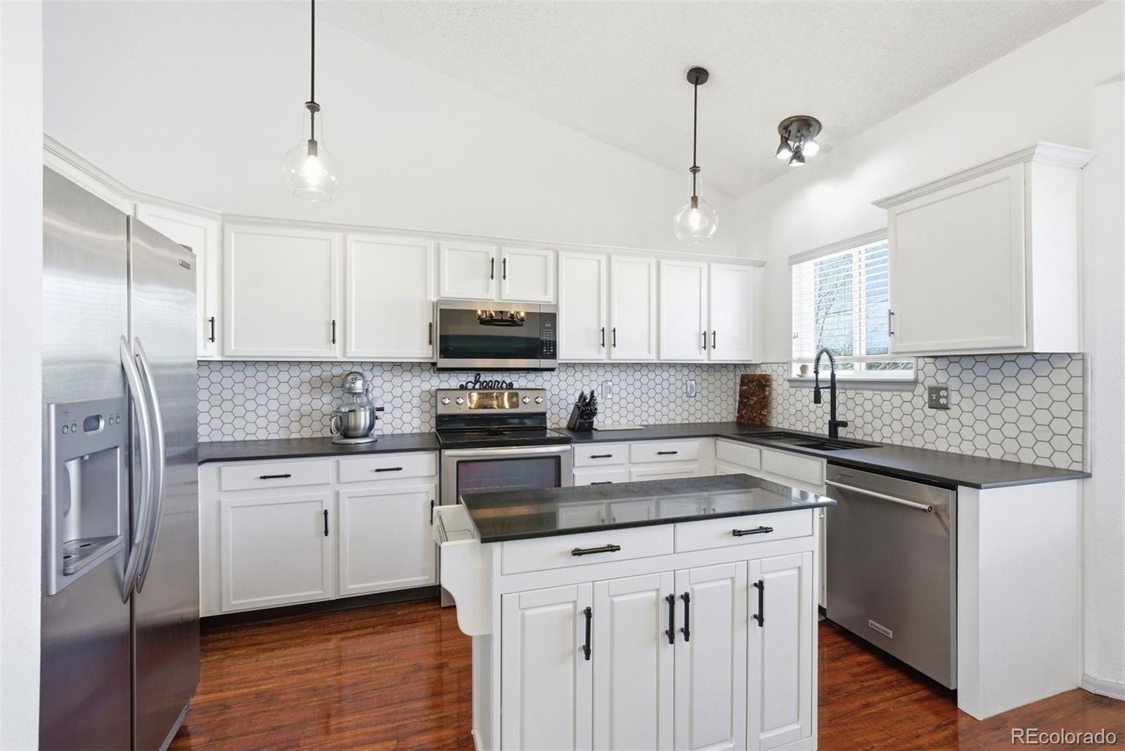 MLS Image #8 for 5493 s versailles street,aurora, Colorado