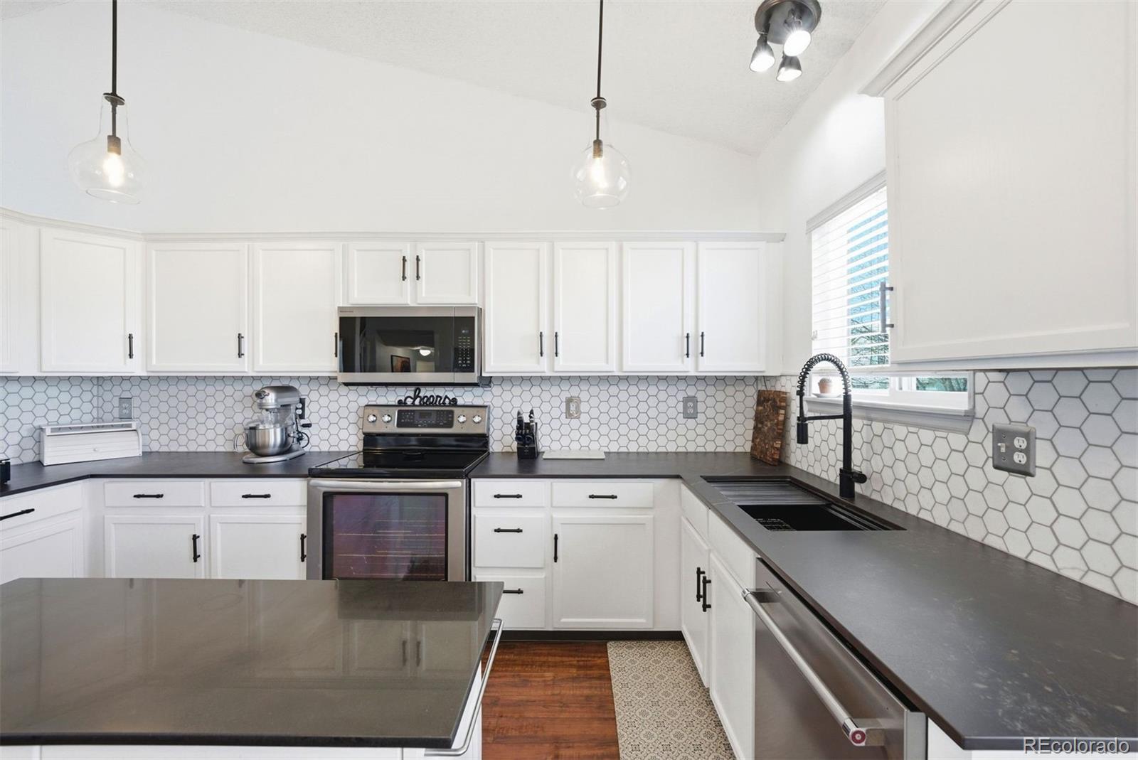MLS Image #9 for 5493 s versailles street,aurora, Colorado