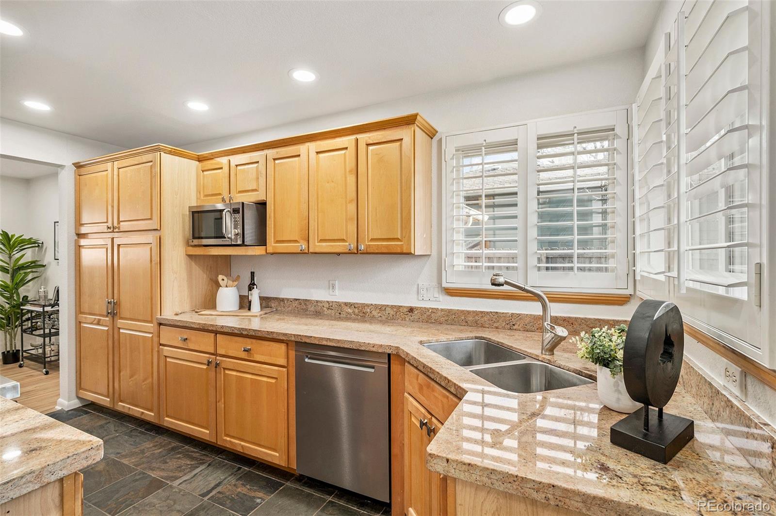 MLS Image #12 for 3025 s jackson street,denver, Colorado
