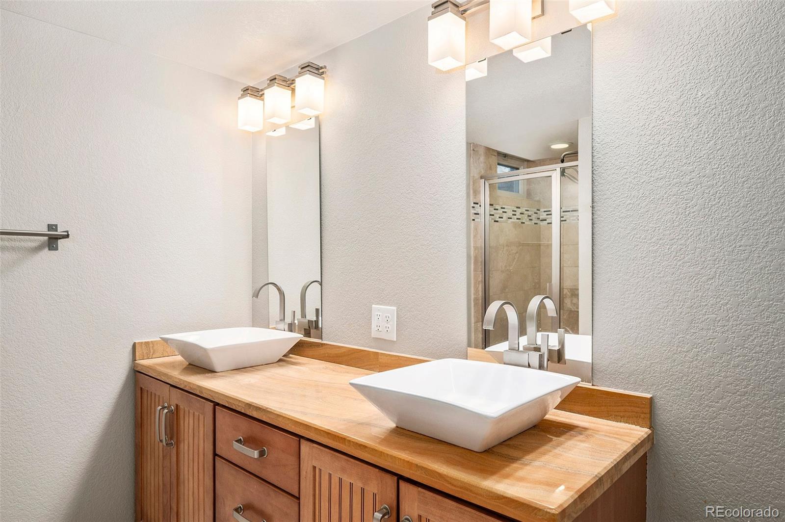 MLS Image #23 for 3025 s jackson street,denver, Colorado
