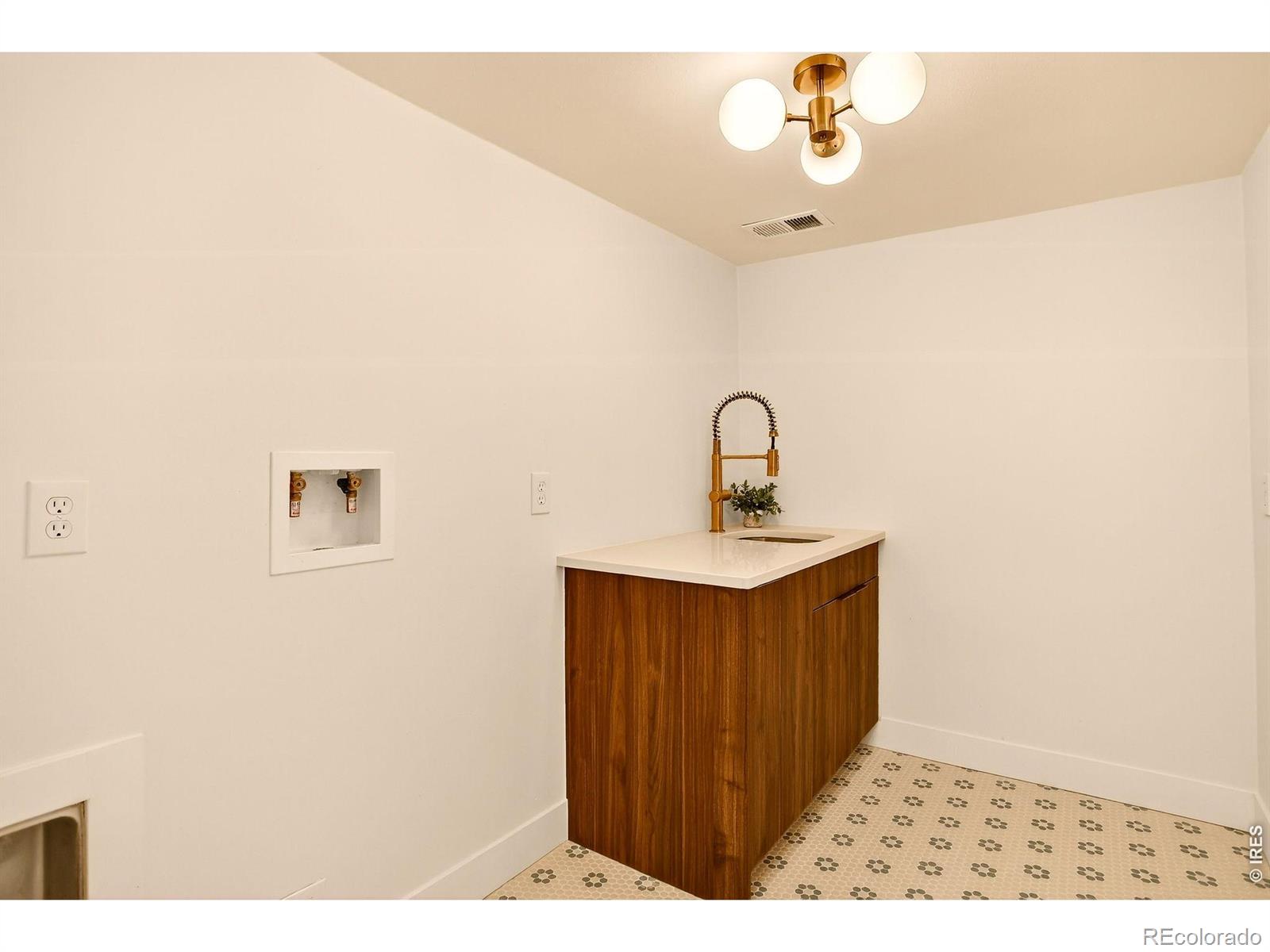 MLS Image #13 for 1138  timber lane,boulder, Colorado