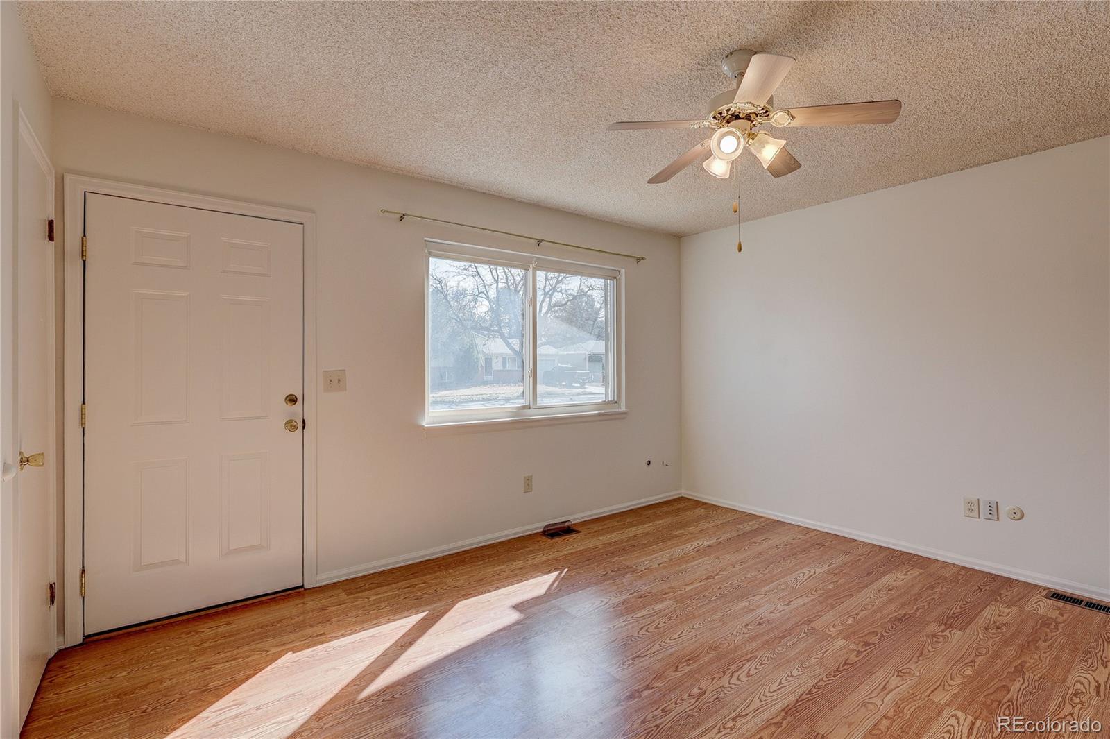 MLS Image #3 for 711 s moline street,aurora, Colorado