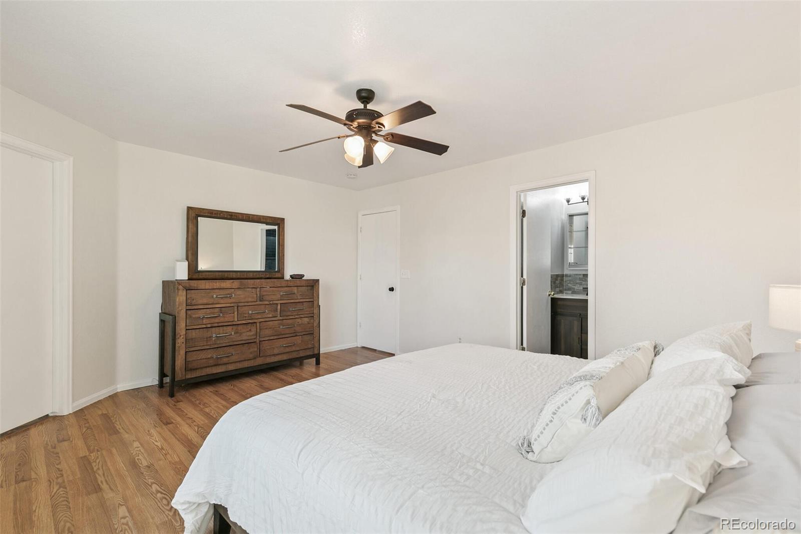 MLS Image #12 for 10137  fairfax court,thornton, Colorado