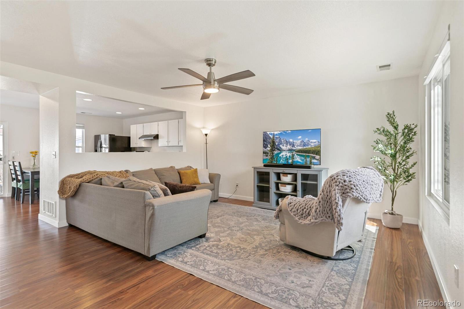 MLS Image #3 for 10137  fairfax court,thornton, Colorado